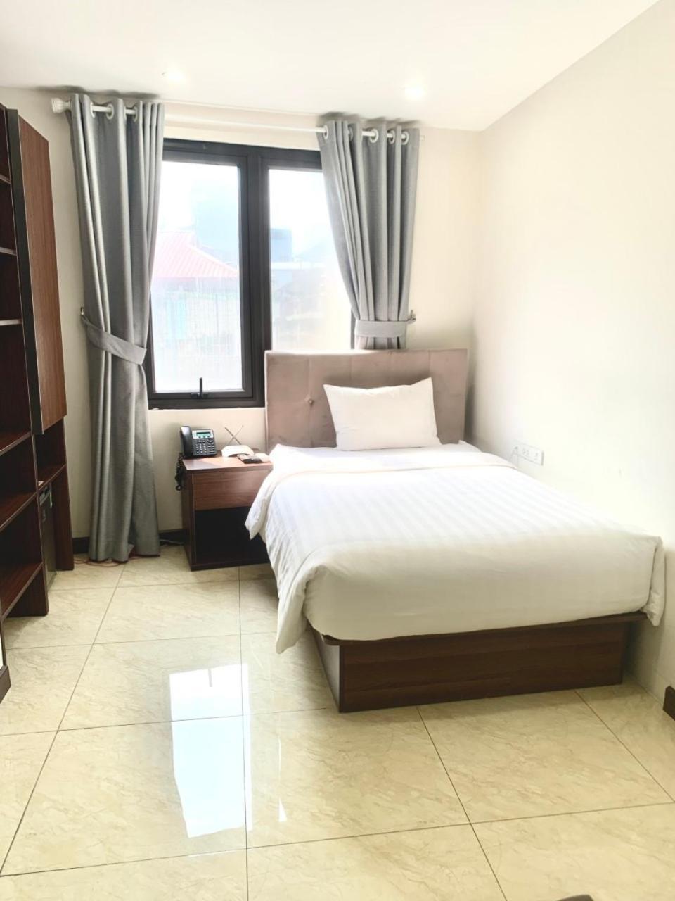 K Business 1 Hotel My Dinh 미딩 Hanoi Esterno foto