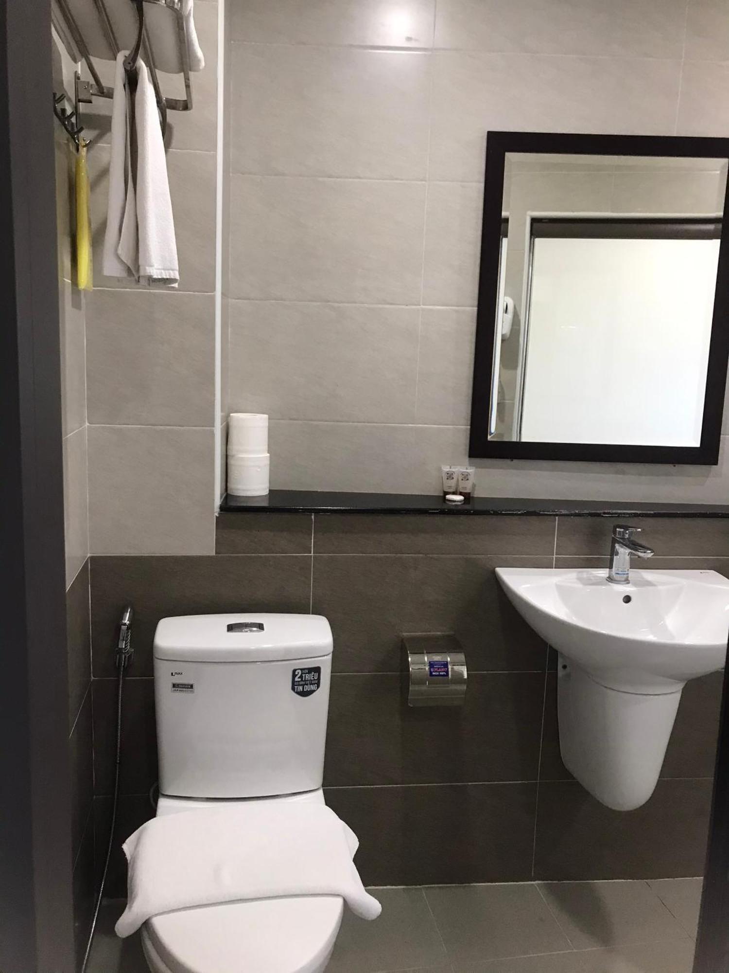 K Business 1 Hotel My Dinh 미딩 Hanoi Esterno foto
